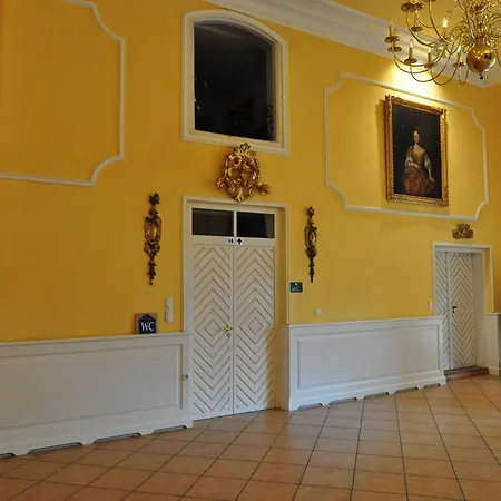 Im Schloss Aufhausen * Erding