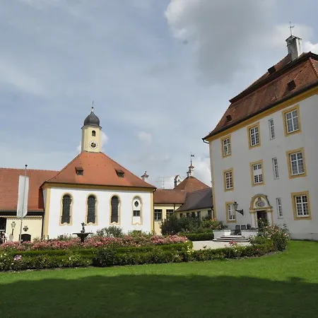 홈스테이 Im Schloss Aufhausen 에르딩
