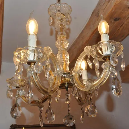 홈스테이 Im Schloss Aufhausen 에르딩